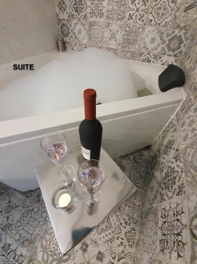 Apartamenty Centrum Z Wanna Dwuosobowa Пётркув-Трыбунальский Экстерьер фото