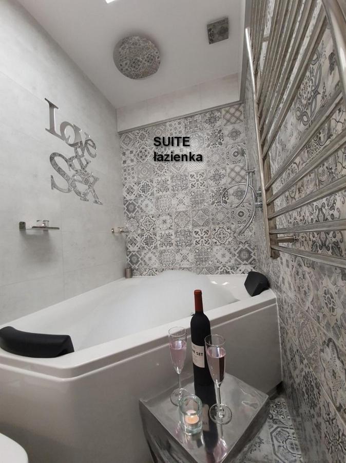 Apartamenty Centrum Z Wanna Dwuosobowa Пётркув-Трыбунальский Экстерьер фото