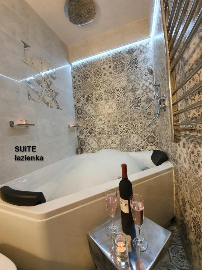 Apartamenty Centrum Z Wanna Dwuosobowa Пётркув-Трыбунальский Экстерьер фото