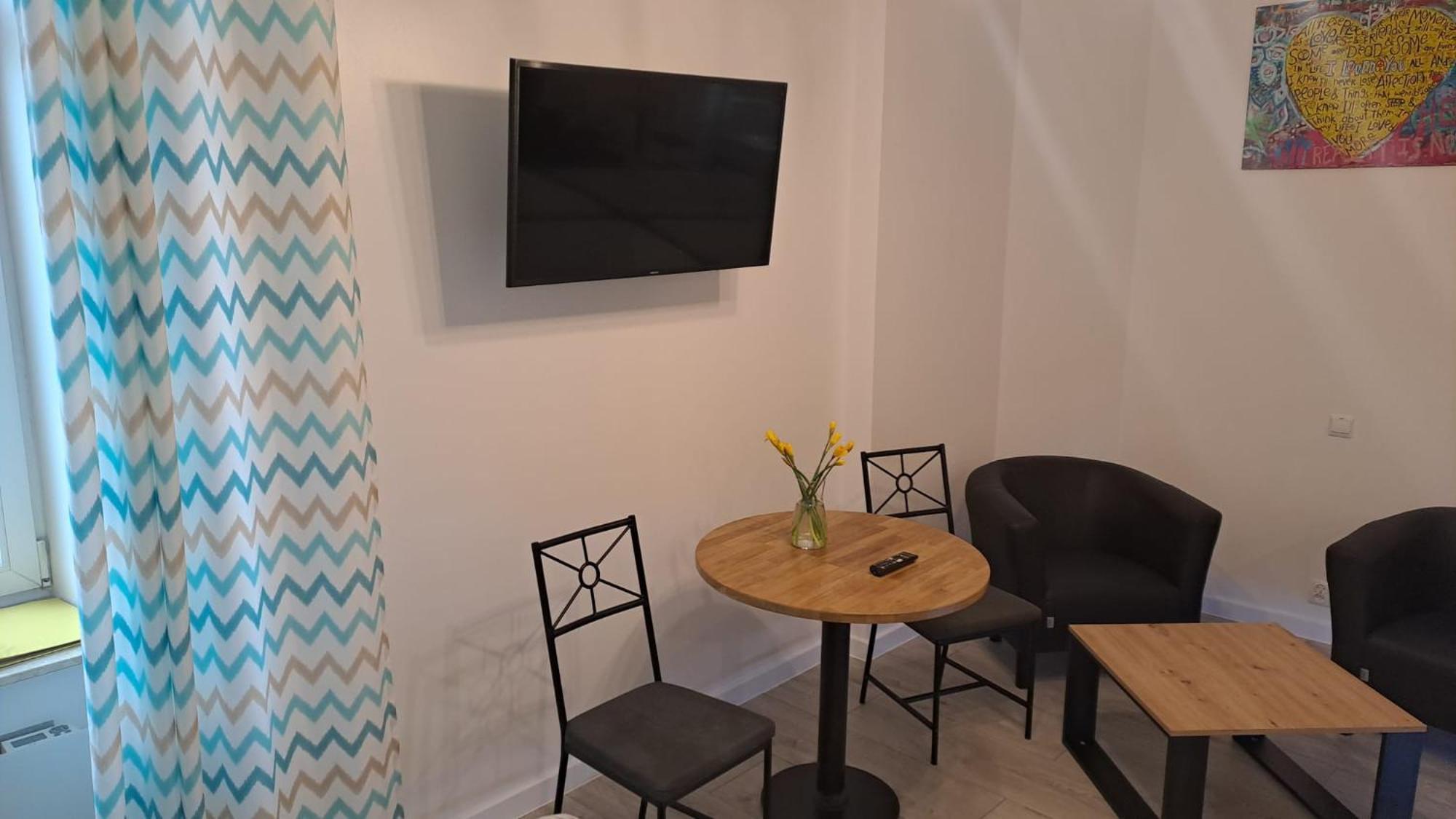 Apartamenty Centrum Z Wanna Dwuosobowa Пётркув-Трыбунальский Экстерьер фото