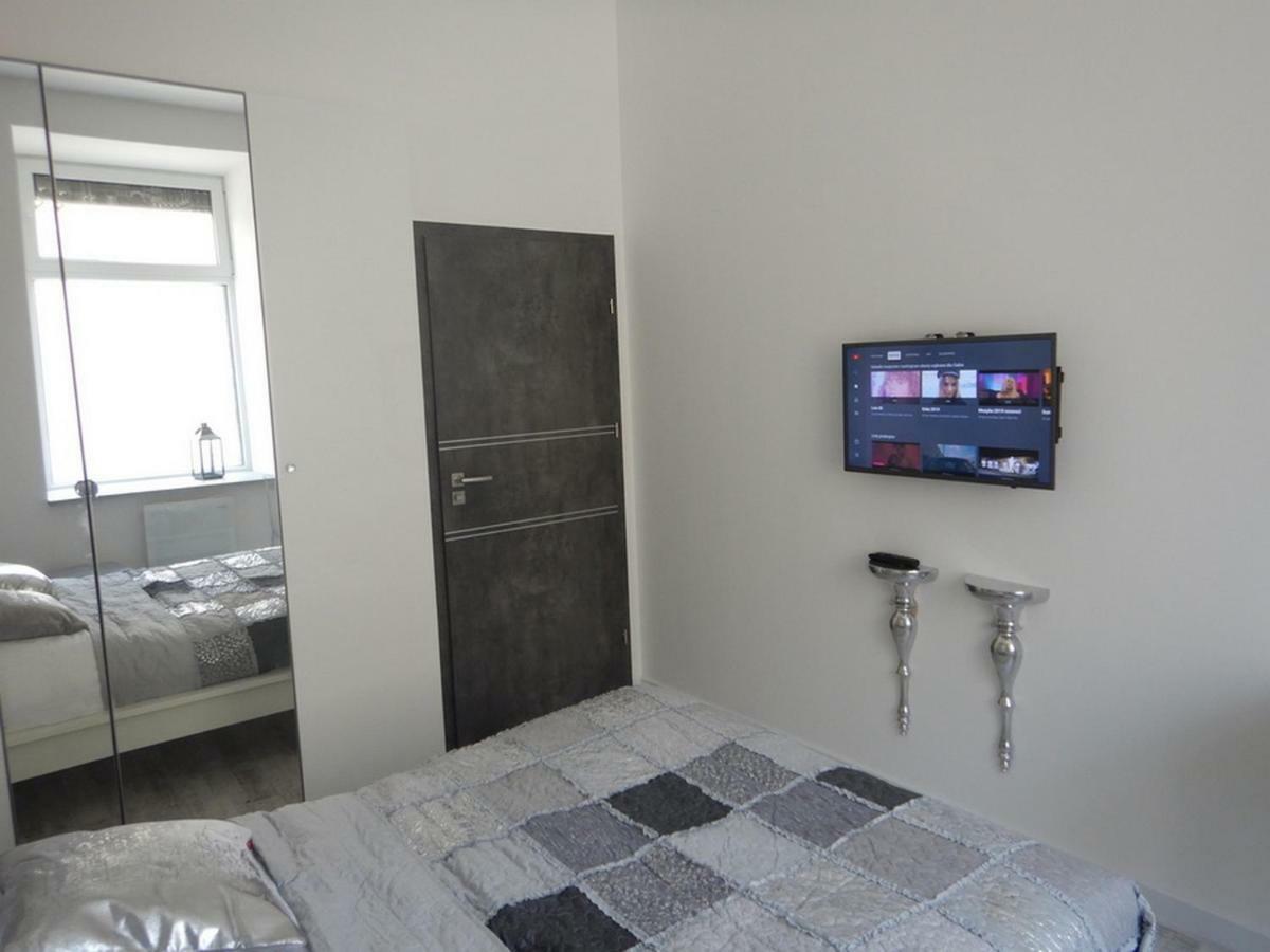 Apartamenty Centrum Z Wanna Dwuosobowa Пётркув-Трыбунальский Экстерьер фото