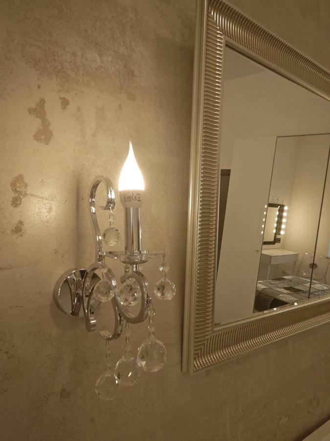 Apartamenty Centrum Z Wanna Dwuosobowa Пётркув-Трыбунальский Экстерьер фото